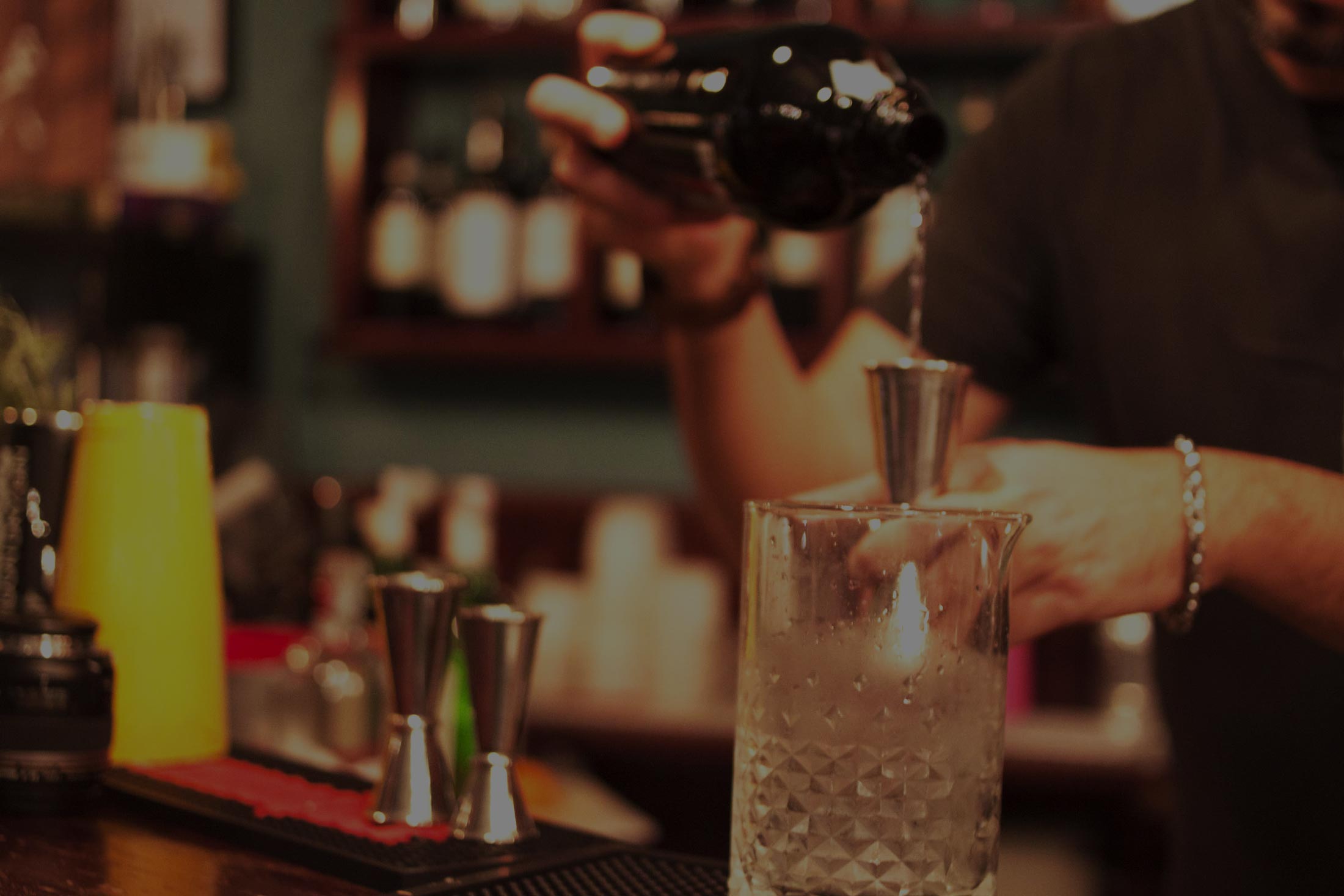 Immagine barman - Vetra Milano - Cocktail, Beer & Wine Bar